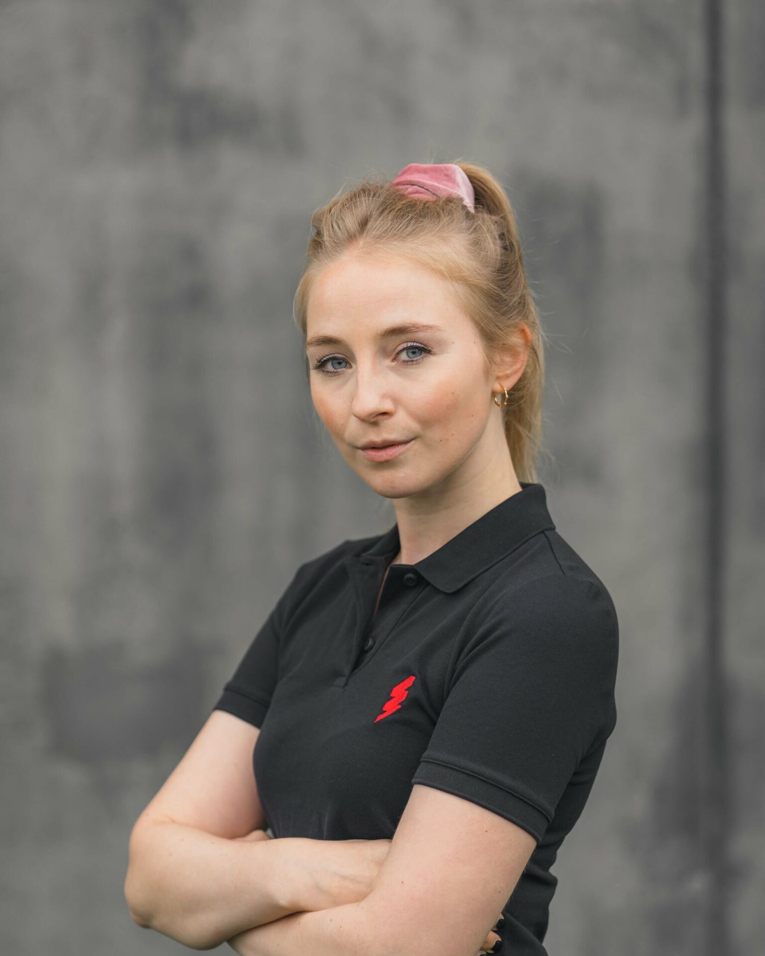 Clara Dietrich Team Lead Marketing und Kommunikation bei der esports player foundation - Zu sehen im Portrait