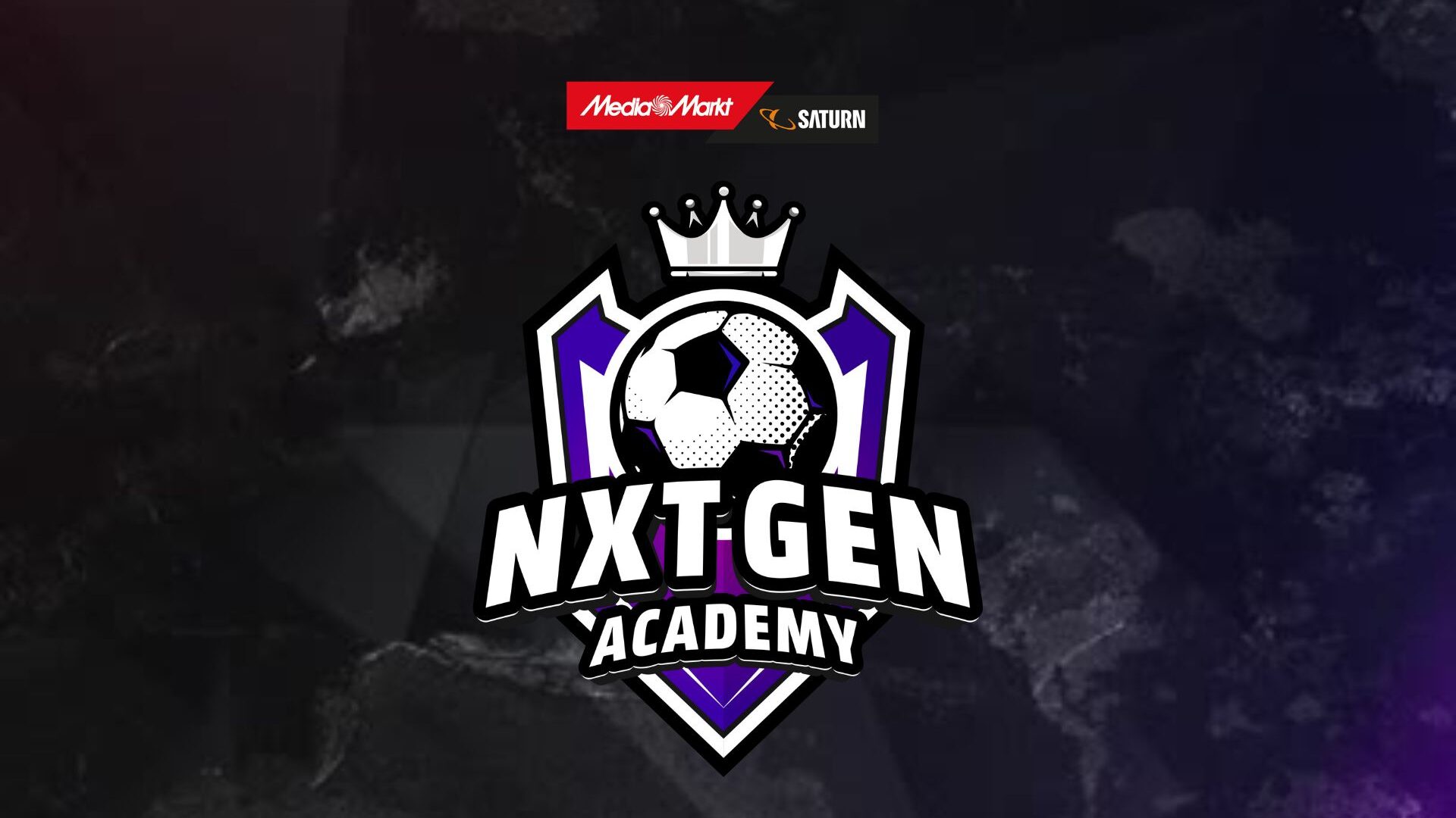 NXT GEN Academy Logo - Zu sehen ist ein Fußball, auf dem eine Krone schwebt. Der Ball repräsentiert EA FC